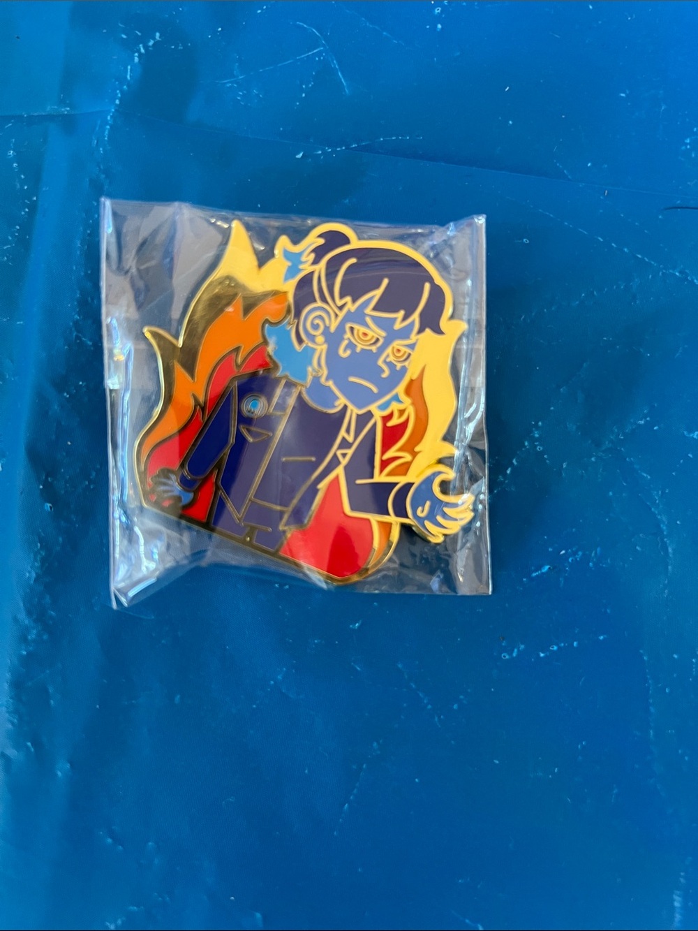 Blue & Red Enamel Character Pin - Unbranded